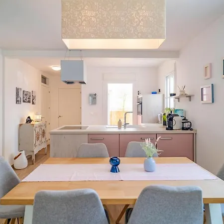 Nyaraló Beautiful In With Kitchen *